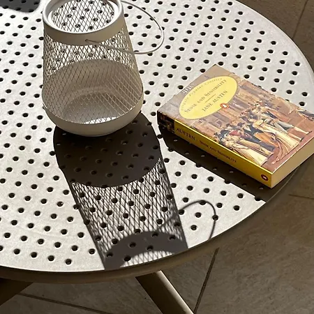 Lana Near The Appartement Split